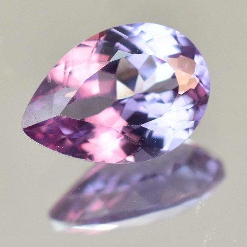 Aleksandrit (Alexandrite)